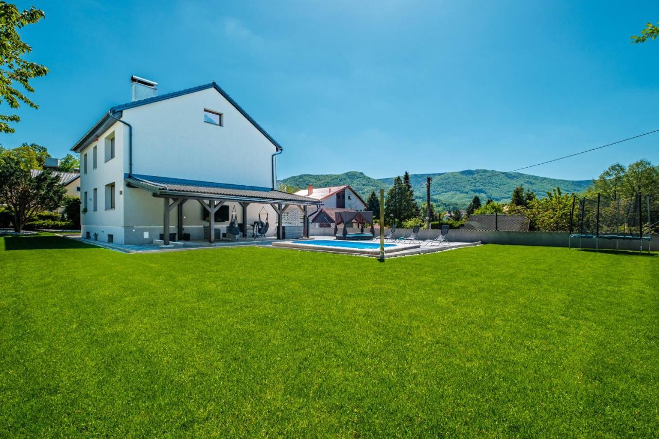 Apar7Man Jizerske Hory Apartment Hejnice Exterior photo